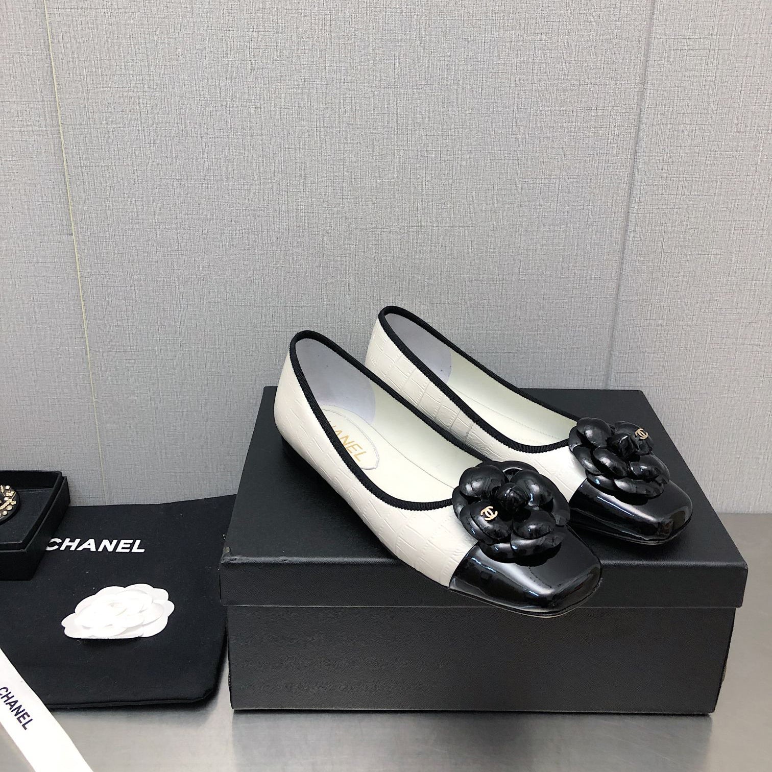 -flat slip-on sandals XC07062910