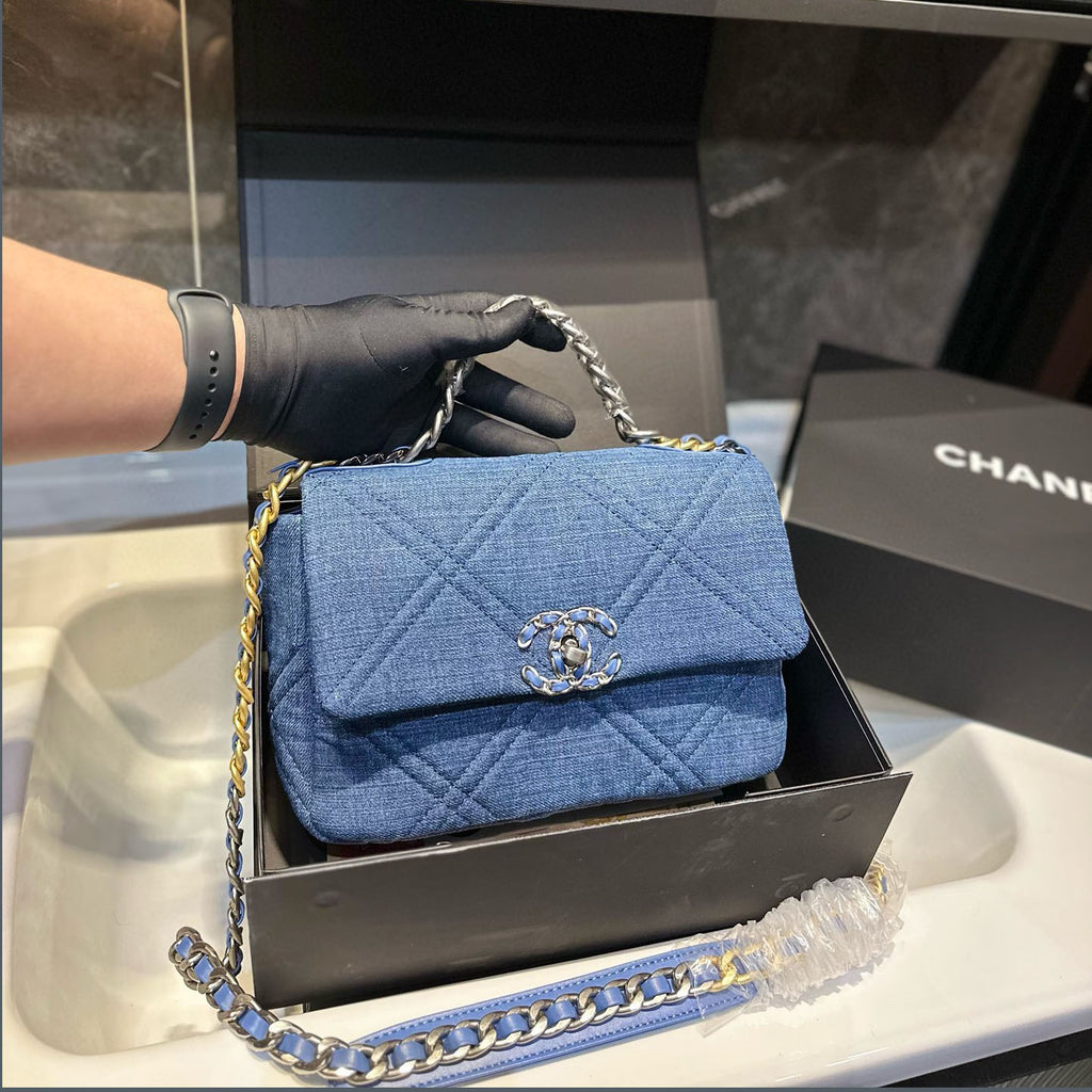 CHL 24 Spring Show Shoulder Bag XC24100303