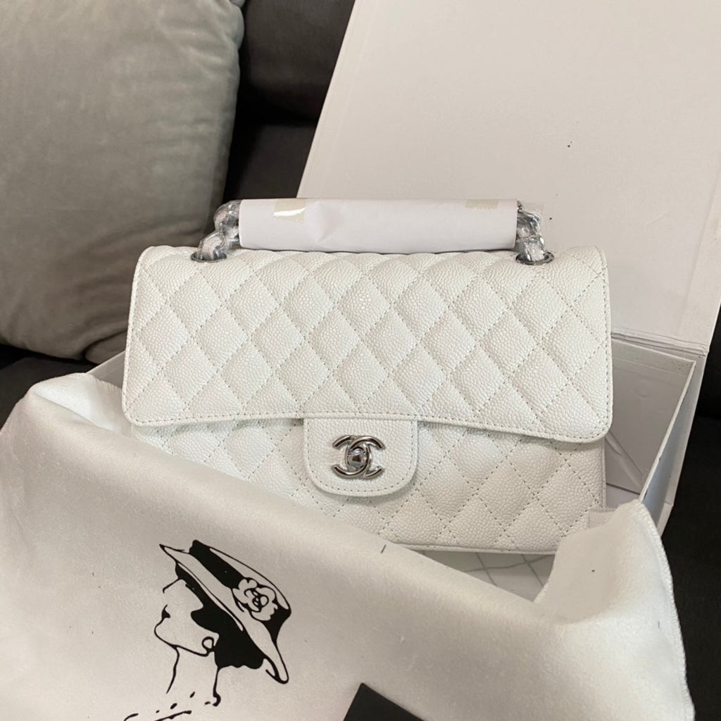 Flap Handbag With SiLer-tone Metal