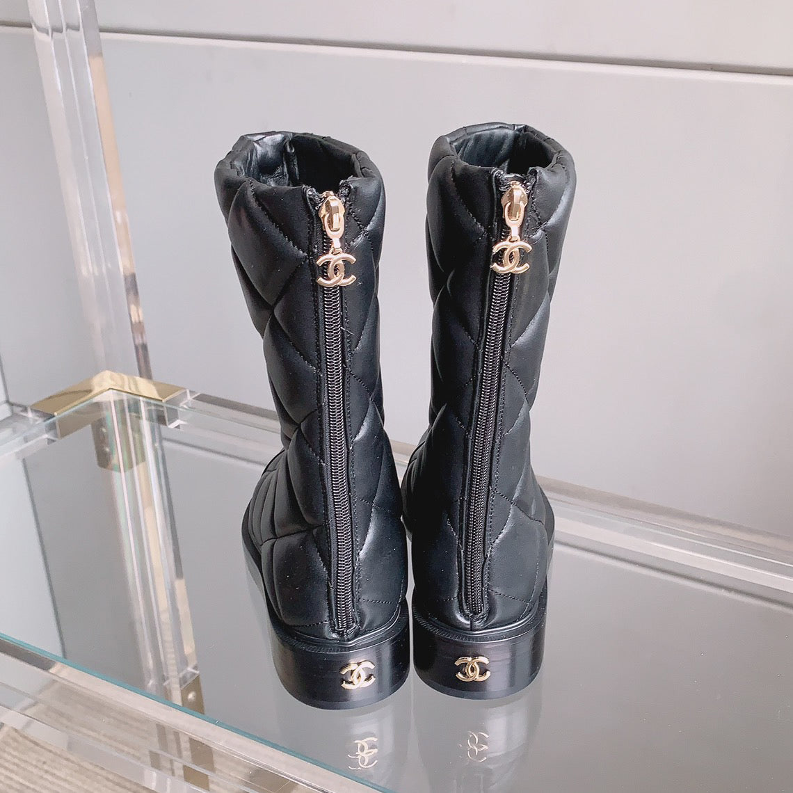 Classic and versatile rhombus short boots 1824061006