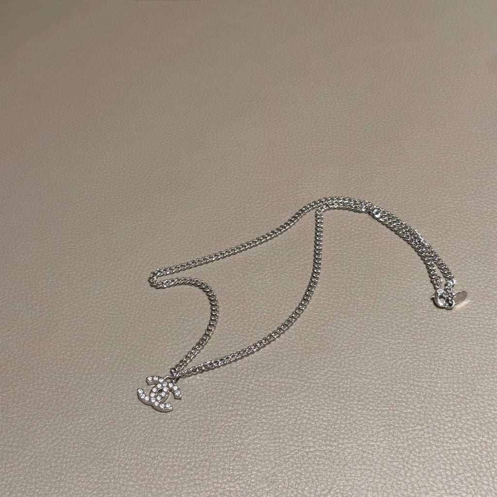 Classic double c necklace XC0823101703