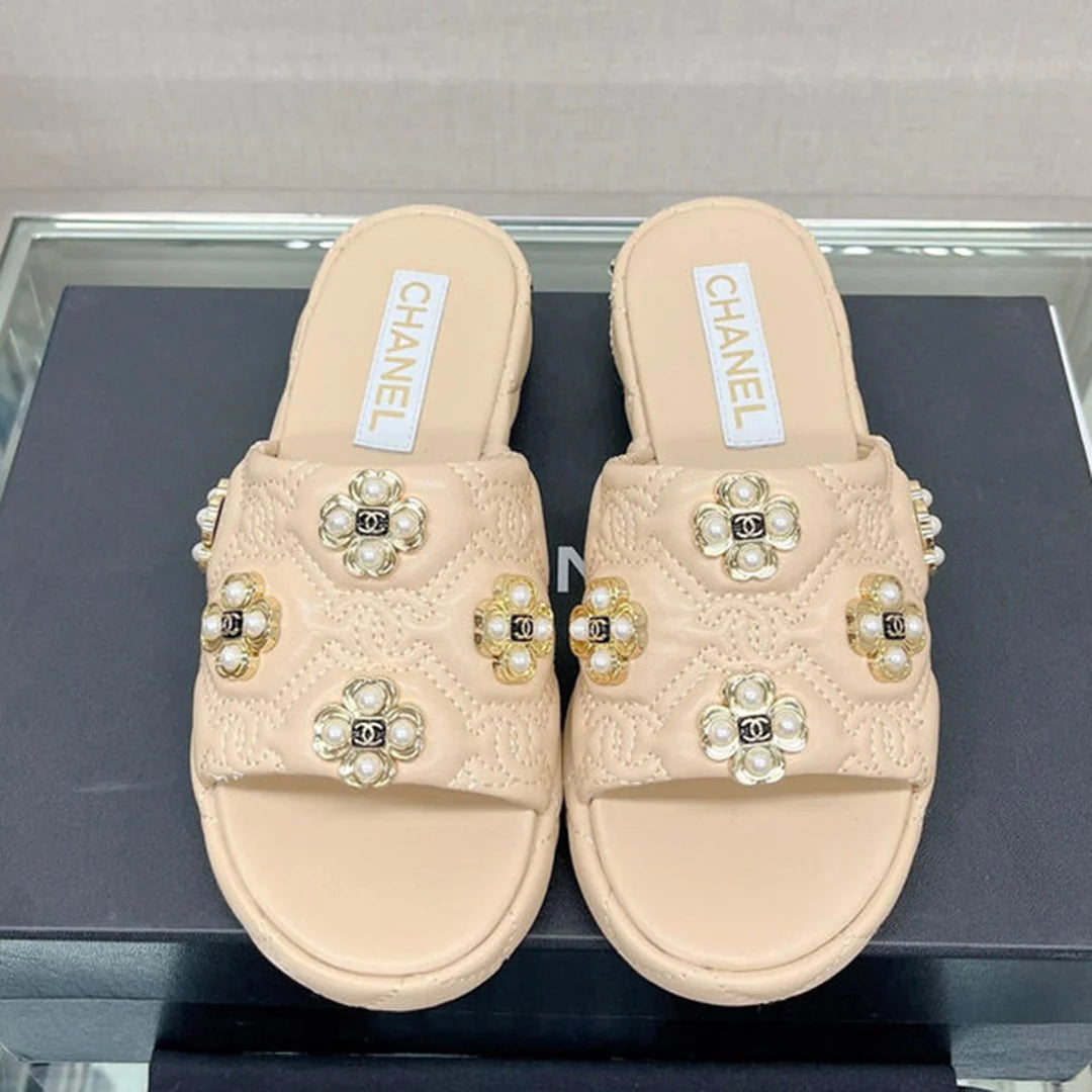 New Fashion Versatile Sandals 1024070120